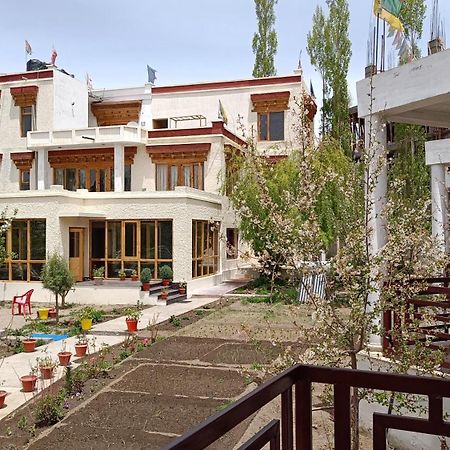 Niri-La Guest House Leh Exterior foto