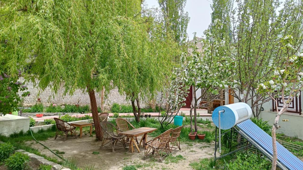 Niri-La Guest House Leh Exterior foto